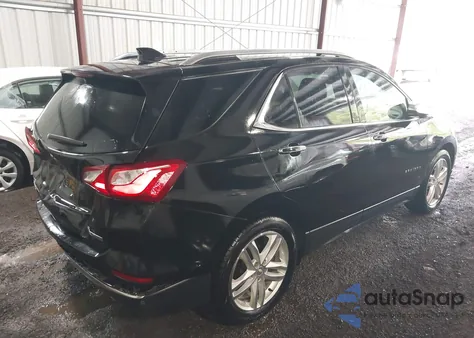 2018 Chevrolet Equinox Premier z USA, uszkodzony, nr VIN 2GNAXVEVXJ6162929